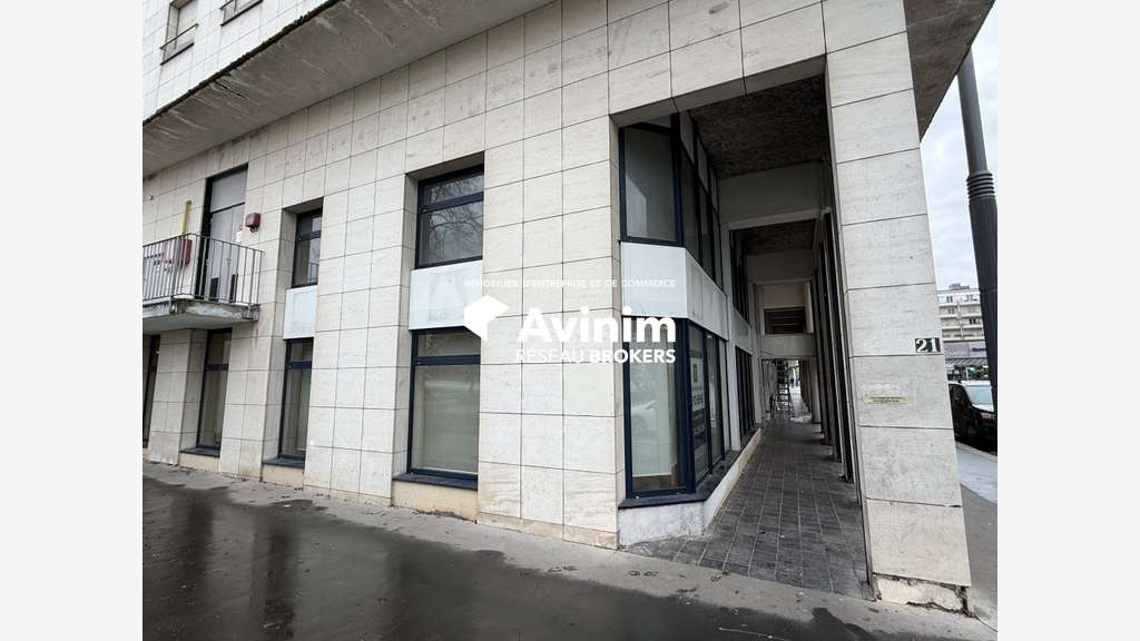 Local commercial 220m² à Montigny centre