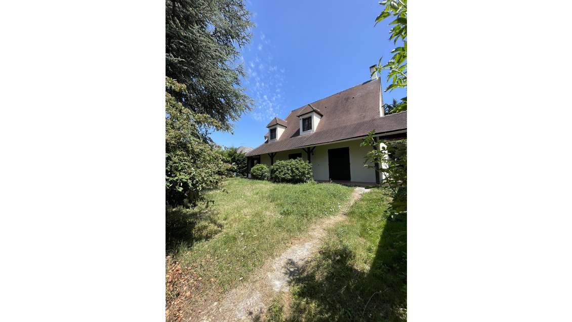 Local 300m² à louer à Montigny-lès-Cormeilles