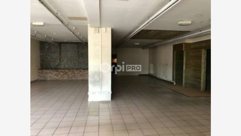 Magasin 300m² à louer bel empl à Montluçon