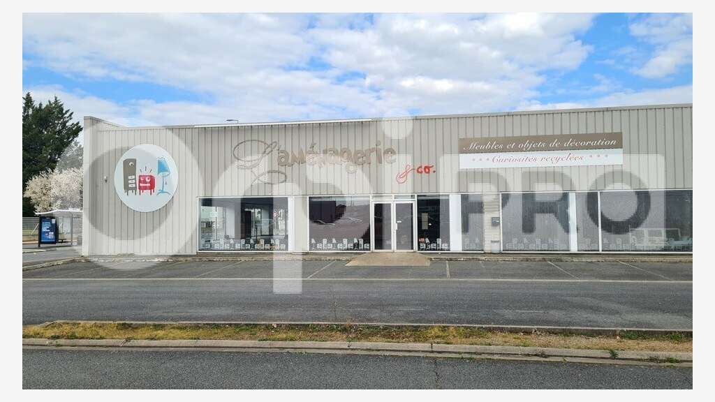 Local 835m² à louer zone St Jacques à Montluçon