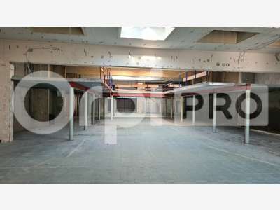 Local commercial 1169m² à louer à Montluçon centre