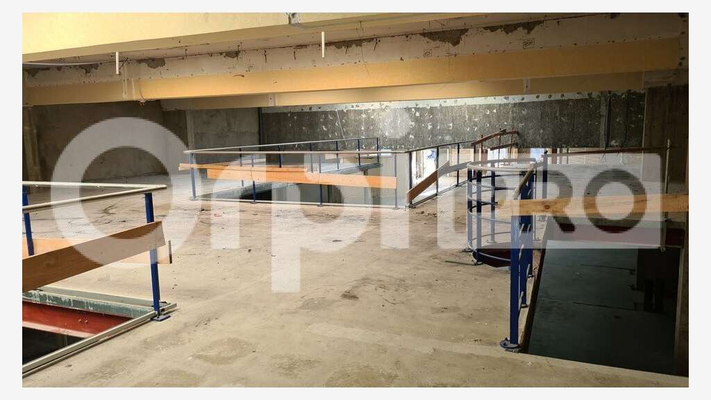 Local commercial 1169m² à louer à Montluçon centre