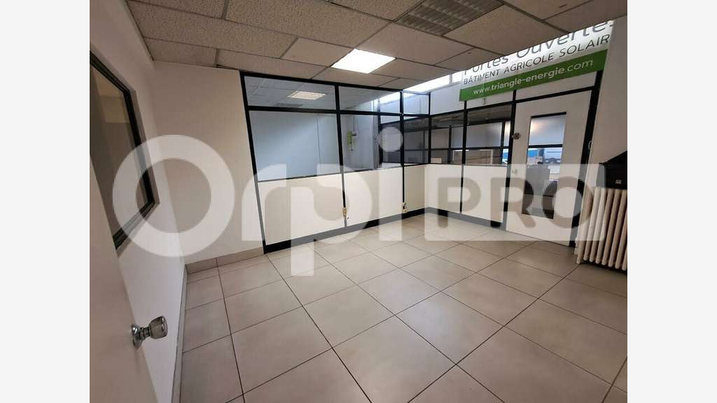 location magnifique local 160m² à Montluçon