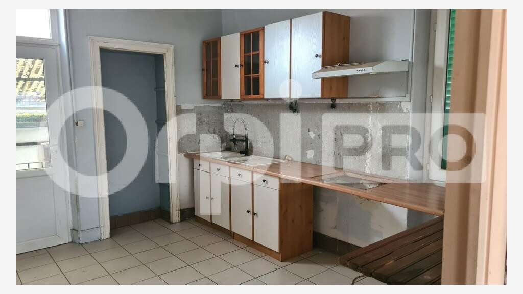 Local commercial 60m² + appart à louer à Montluçon