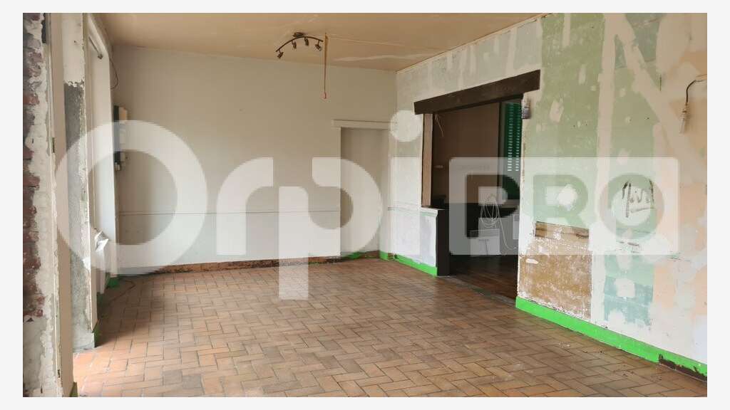 Local commercial 60m² + appart à louer à Montluçon