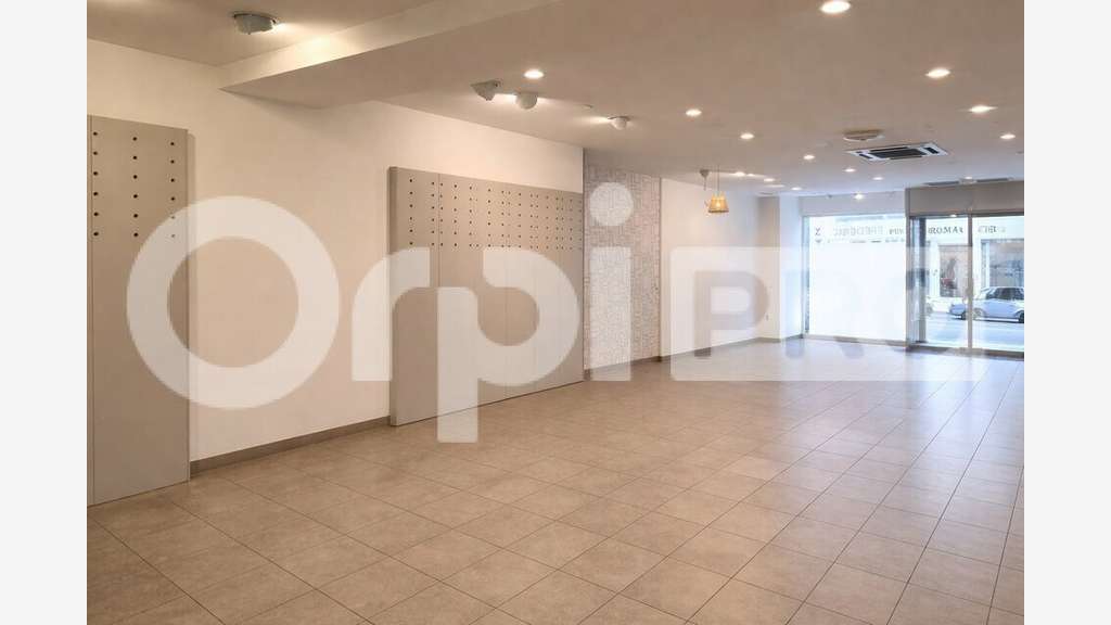 Local commercial 133m² Hyper centre de Montluçon