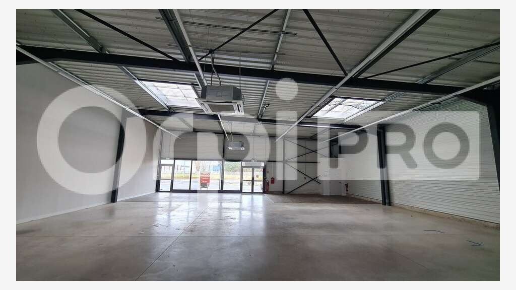 Local 400m² à louer Zone St jacques Montluçon