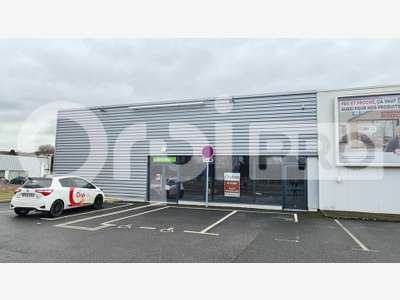 Local 400m² à louer Zone St jacques Montluçon