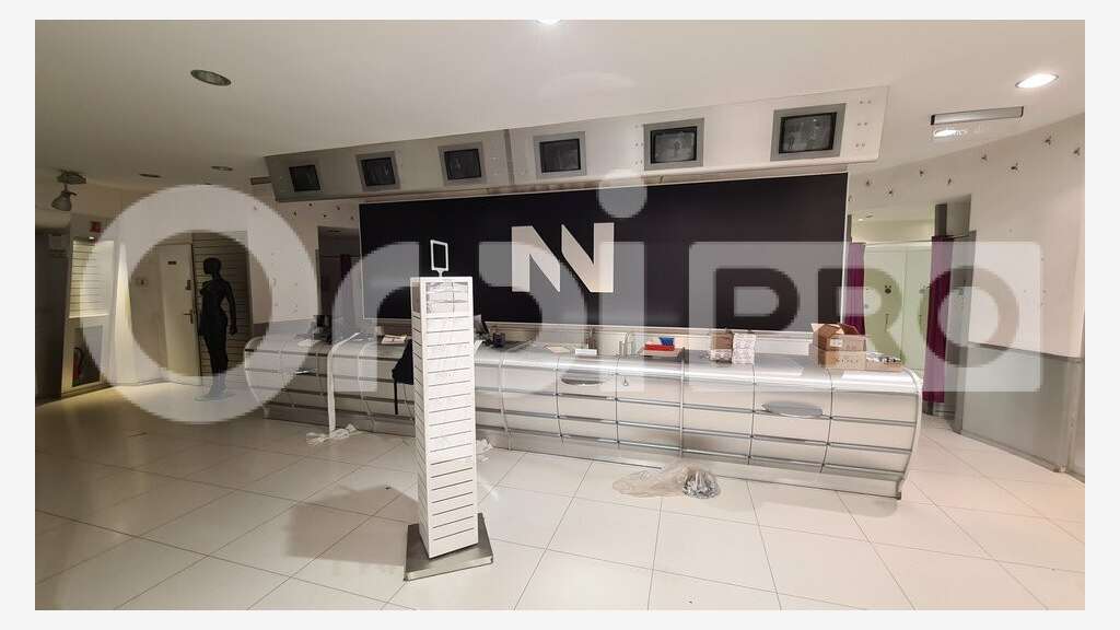 Local de 250m² à louer à Montluçon hyper centre