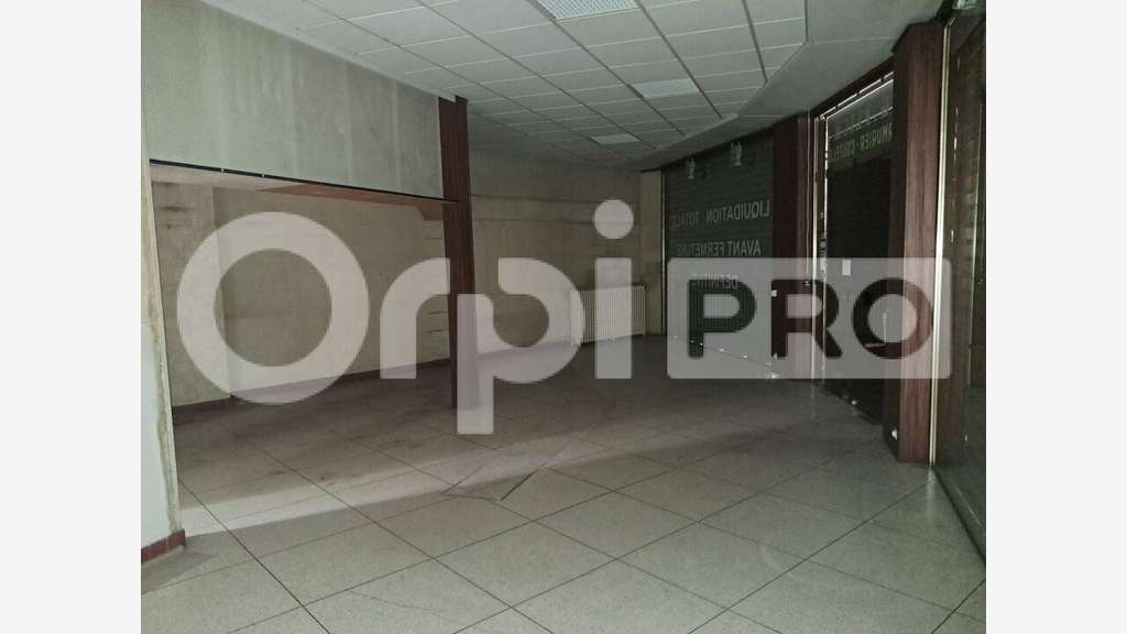 A louer local commercial de 92m² à Monluçon