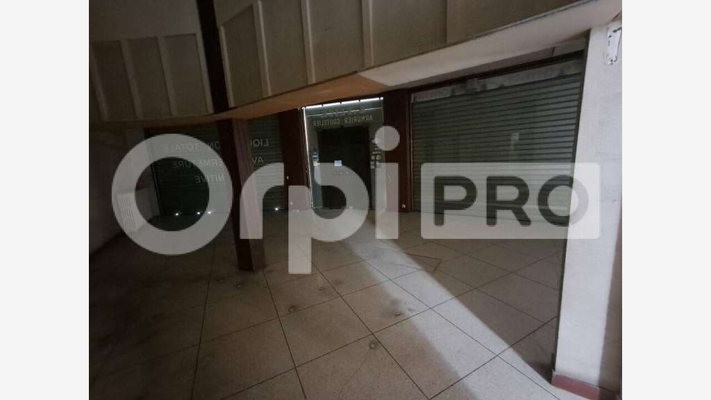 A louer local commercial de 92m² à Monluçon