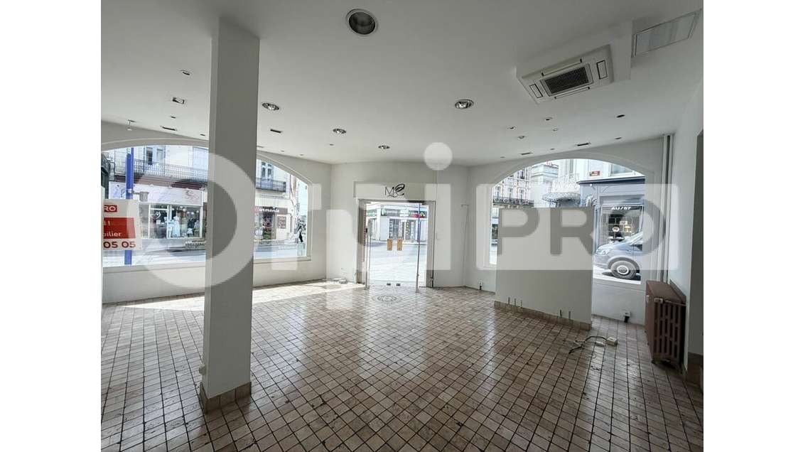 Local commercial 85m² à louer à Montluçon centre