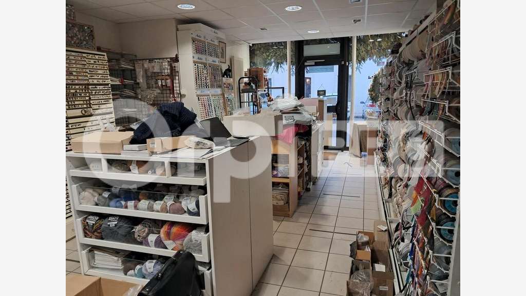 Loue local cial 90m² idéalement situé à Montluçon