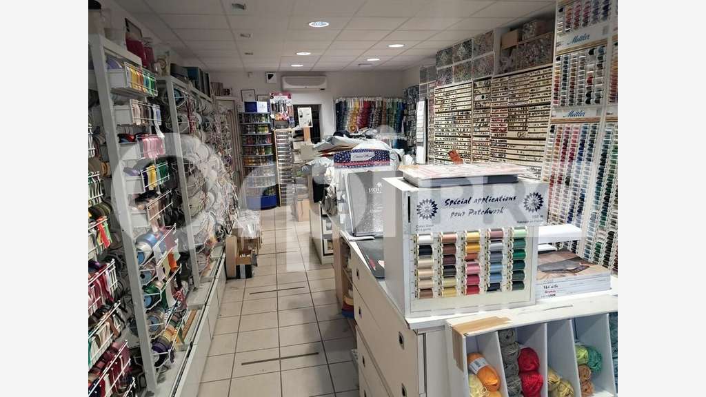 Loue local cial 90m² idéalement situé à Montluçon