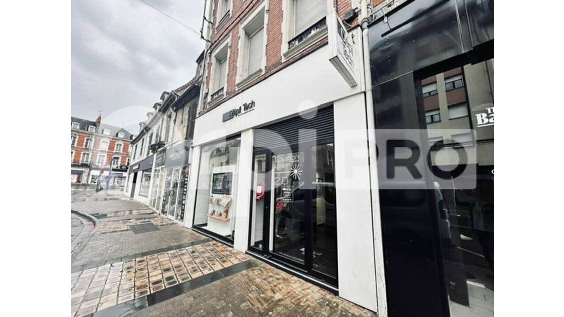 Local commercial 95m² à louer Montluçon St Pierre