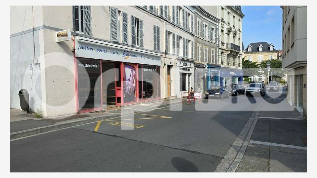 MONTLUÇON - LOCAL COMMERCIAL à louer