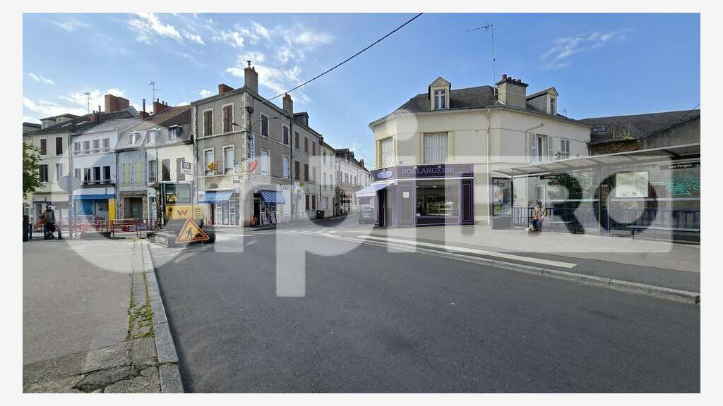 MONTLUÇON - LOCAL COMMERCIAL à louer