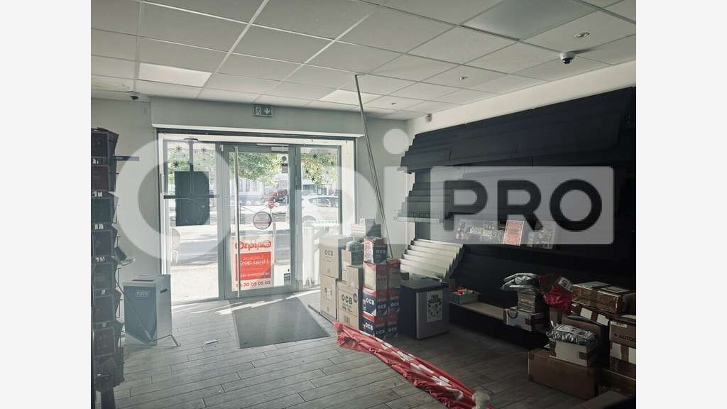 LOCAL COMMERCIAL à louer dans le 03