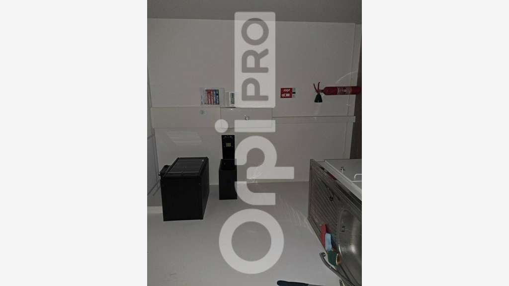 Local commercial 111m² à louer en ccial Montluçon