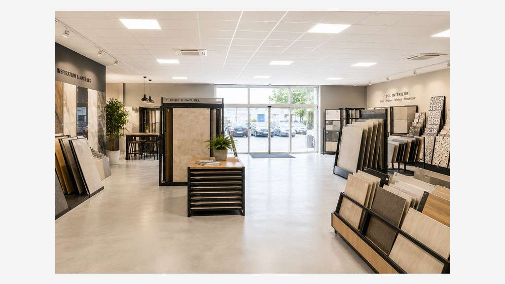 Local commercial 260m² à louer à Lattes