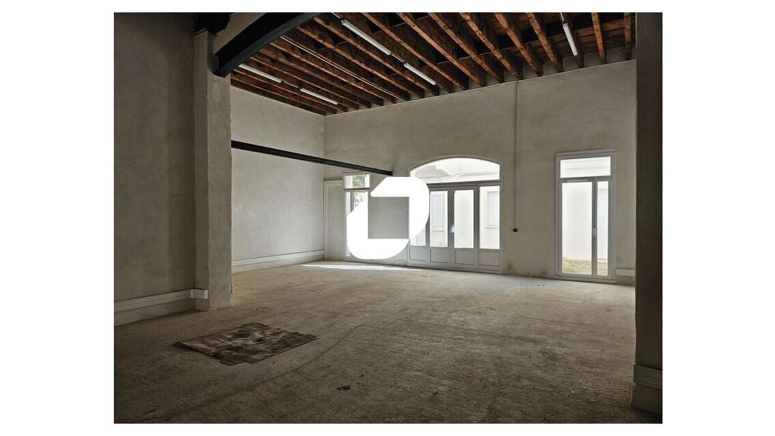 A louer Local commercial 207m² Montpellier