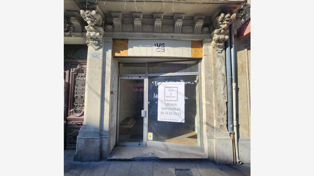 A louer local 134m² Écusson Boulevard Jeu de Paume
