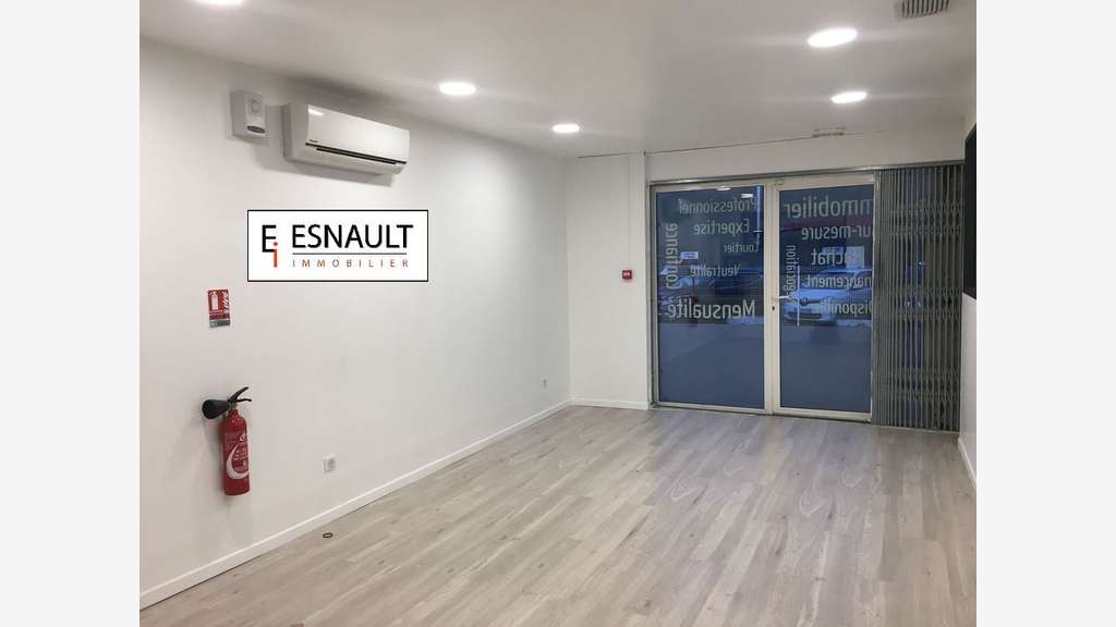 Local commercial 138m² à louer à Montpellier Gd M