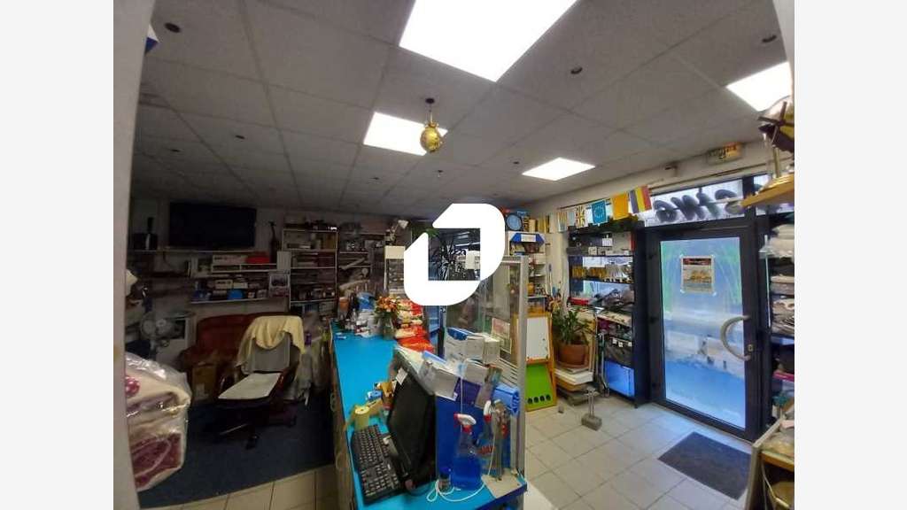 A louer Local commercial 143m² Montrouge