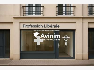Local très belle visibilité 220m² à Montsoult