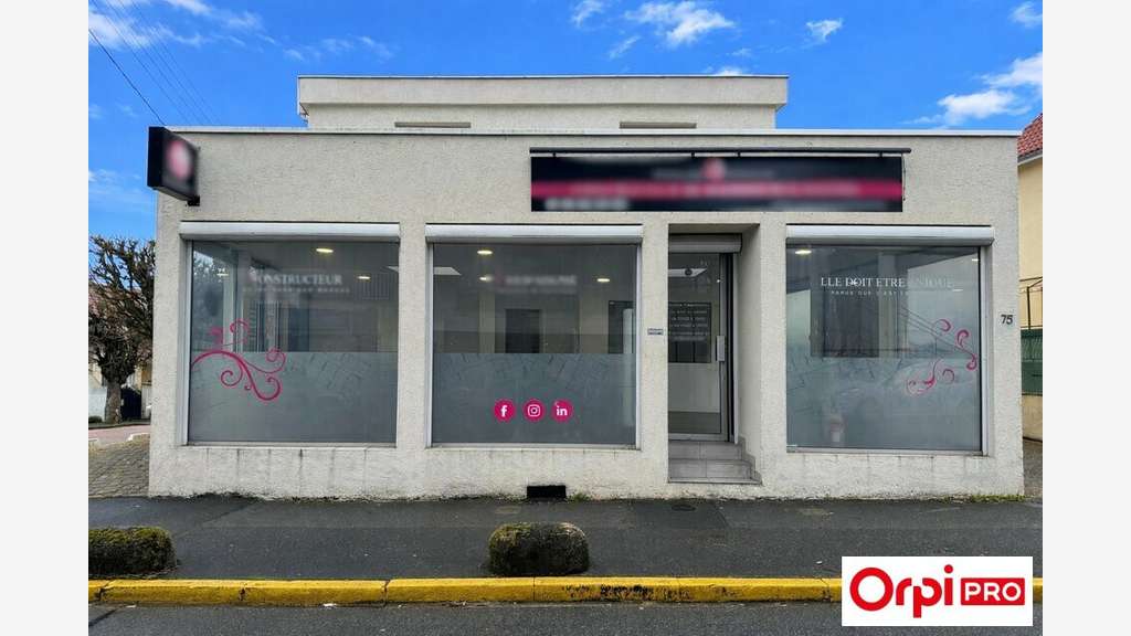 Local commercial 105m² à louer à Morangis