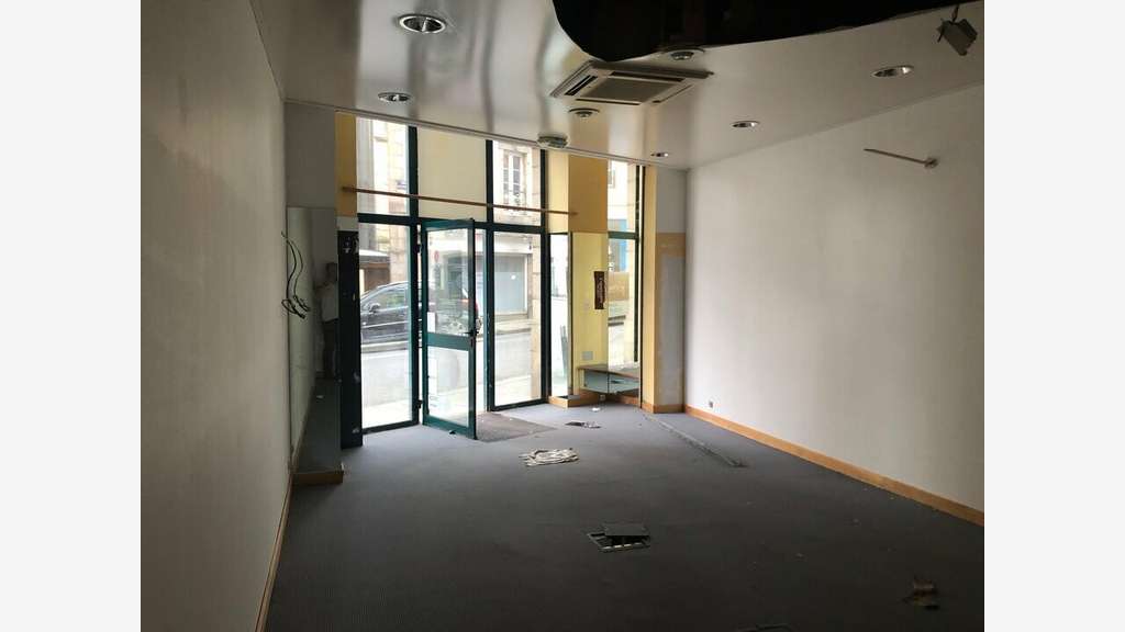 Location local commercial bureaux 231m² à Morlaix