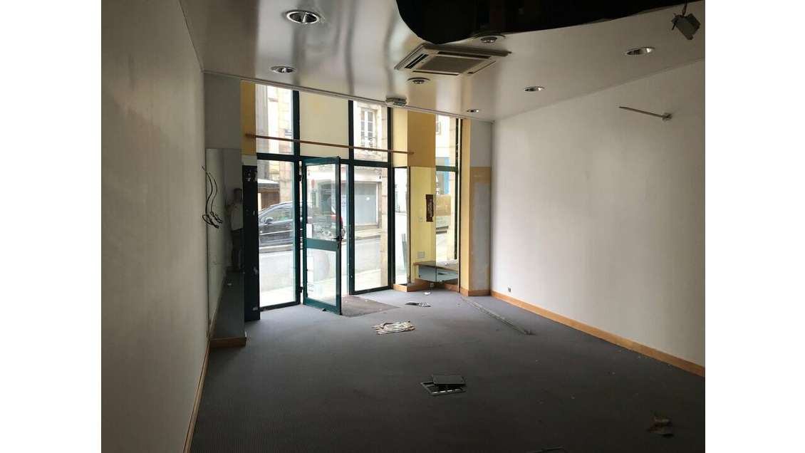 Location local commercial bureaux 231m² à Morlaix
