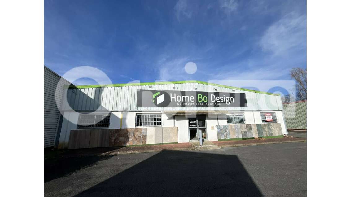 Local commercial 500m² à louer à Mormant