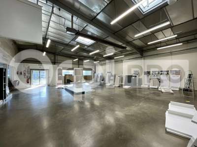 Local commercial 500m² à louer à Mormant