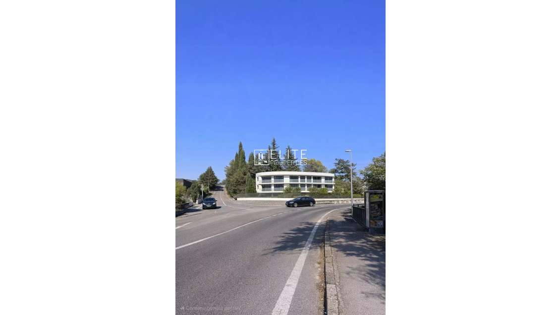LOCAL COMMERCIAL DE 90m² EN REZ-DE-CHAUSSÉE – MOUA