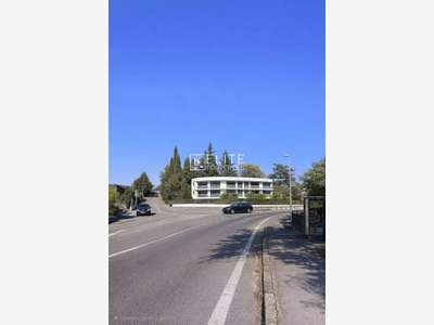 Loue bureaux de 90m² en RDC à Mouans-Sartoux