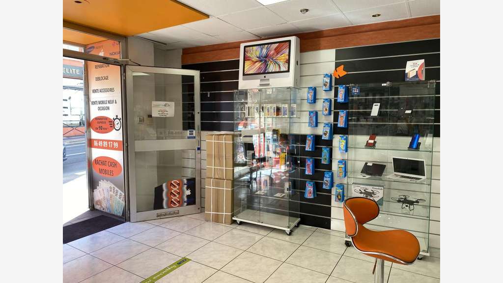 MOUANS-SARTOUX : LOCAL A LOUER : 65M² DE PLAIN-P