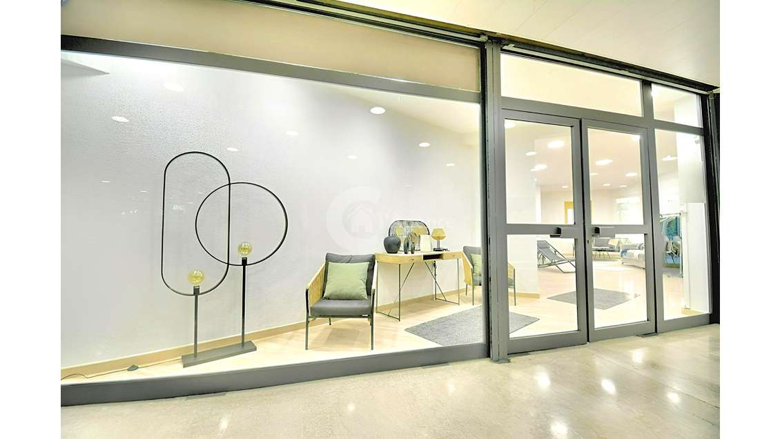 Local commercial de 48m² à louer à Mougins