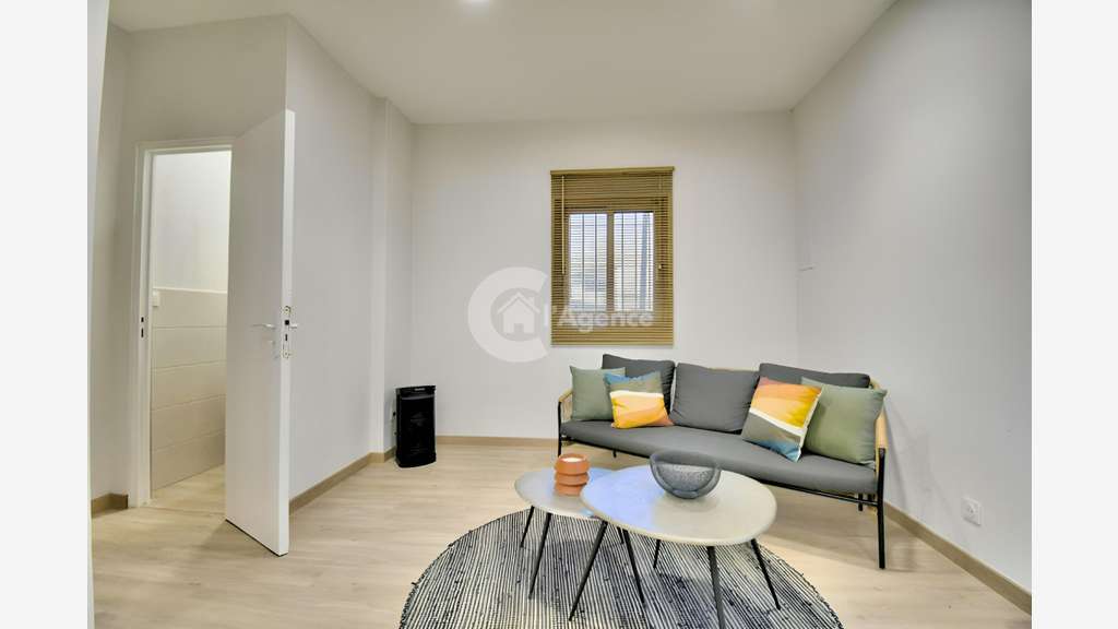 Local commercial de 48m² à louer à Mougins