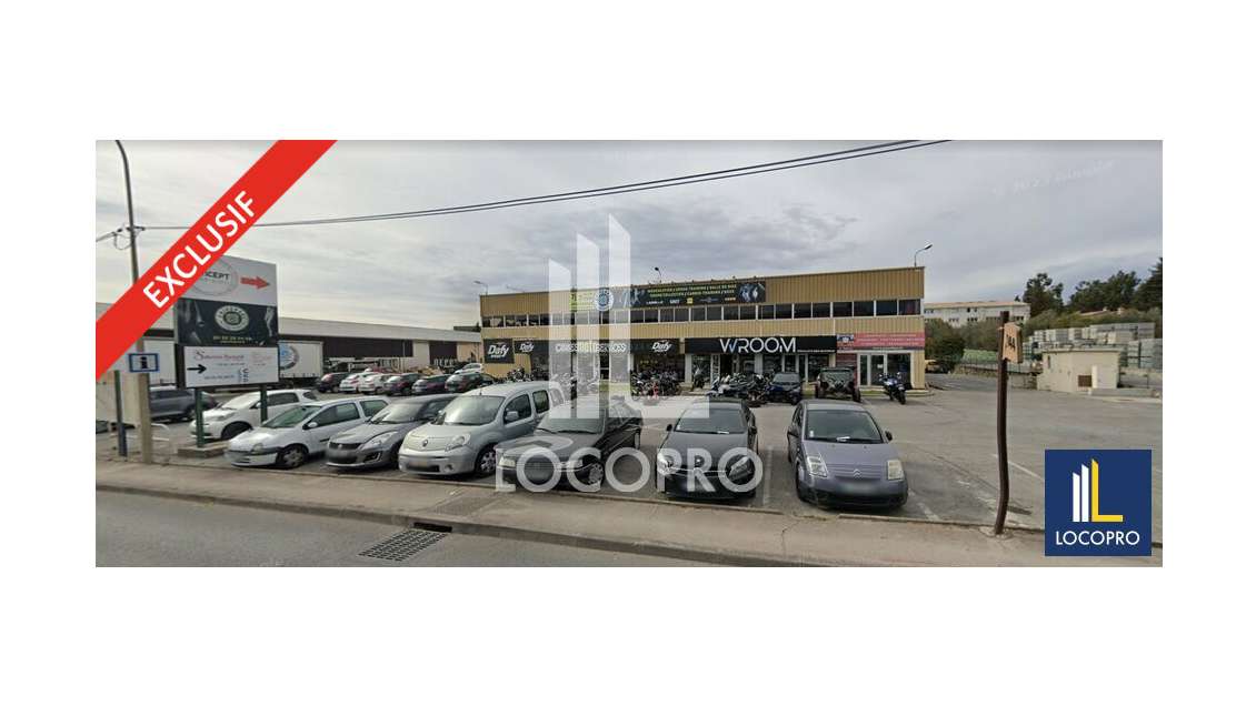 Local commercial 300m² à louer à Mougins 