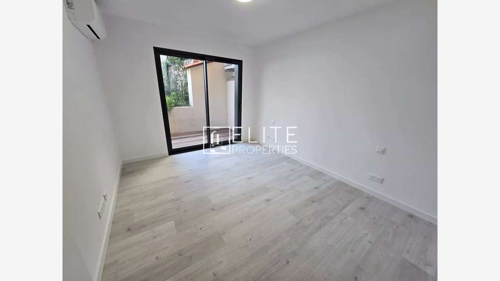 LOCAL COMMERCIAL DE 56m² NEUF + GARAGE – RDC – MOU