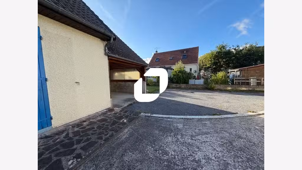 A louer Local commercial 264m² Moussy le neuf