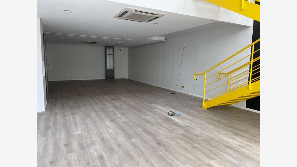 A louer superbe local 235m² au centre de Nancy