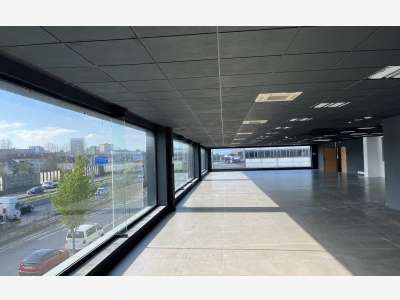 Loue activité bureau/showroom 1819m² à Nanterre