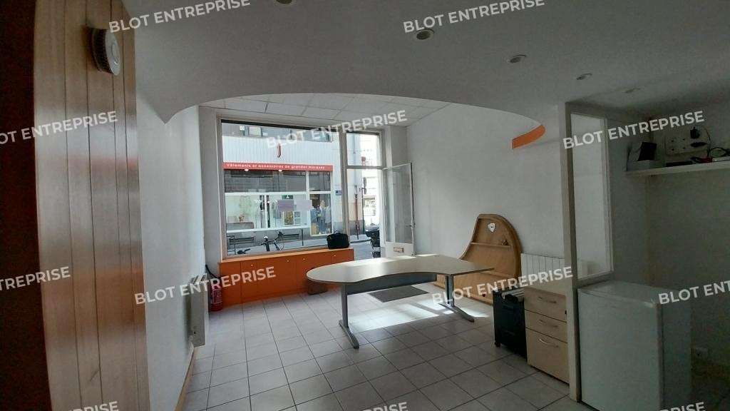 A louer locaux commerciaux 26m² à Nantes Graslin