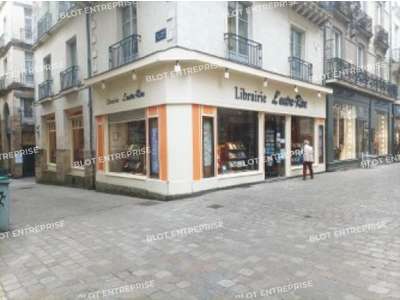 Location Locaux commerciaux - Boutiques à Nantes