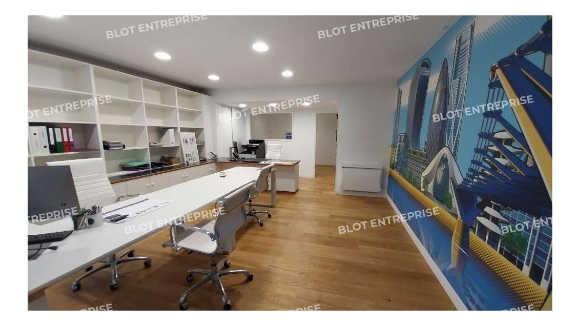 A louer locaux 46m² belle visibilité à Nantes