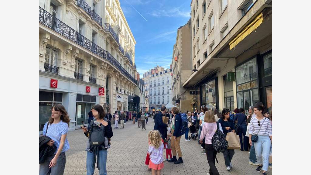 Local commercial 320m² à louer à Nantes centre