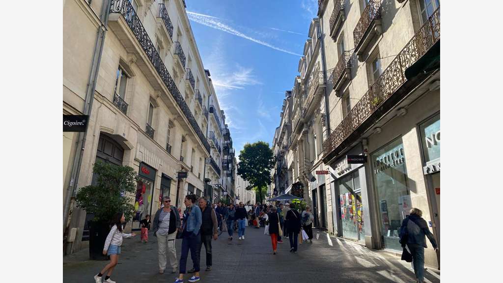 Local commercial 100m² à louer rue prime de Nantes