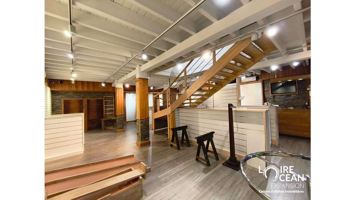 A louer local 300m² très bel emplacement à Nantes